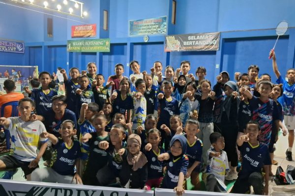 Jhonlin Badminton Club 2024 Sukses Antarkan Jhonlin Group Menjadi Juara Umum Liga Banua VIII 2024