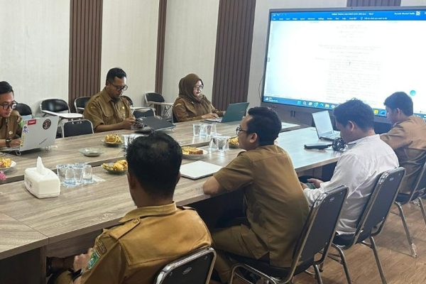Diskominfosp Tanah Bumbu Gelar Rapat Evaluasi Pengelola Pusat Data untuk Meningkatkan Optimalisasi Kinerja