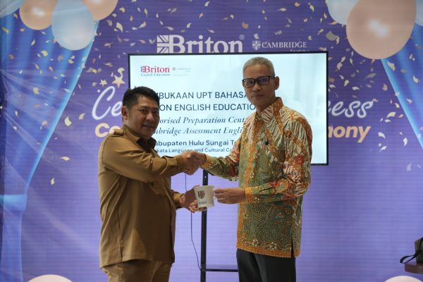 Bupati HST Temui Briton Jakarta, Bahas Pendirian UPT Bahasa untuk Penguatan SDM Masyarakat