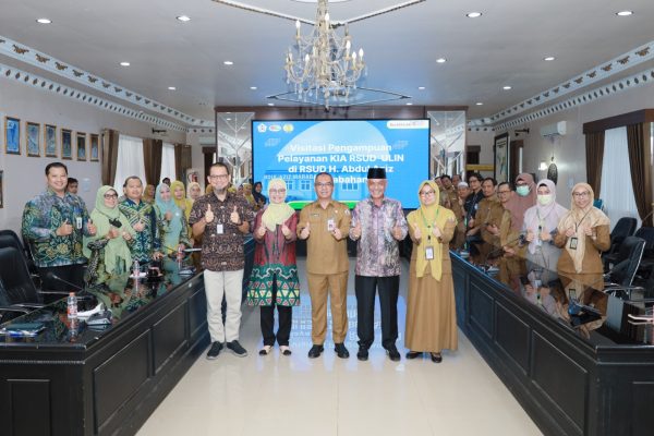 Sekda Barito Kuala Dukung Visitasi Pengampuan di RSUD H. Abdul Aziz demi Mutu Layanan KIA