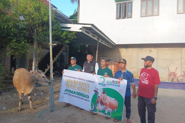 Jhonlin Group Salurkan Puluhan Ribu Paket Daging Kurban untuk Masyarakat