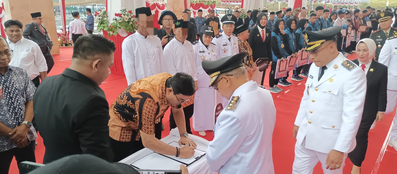 Bupati Kotabaru Serahkan Remisi, Ratusan Narapidana Dapat Pengurangan Hukuman