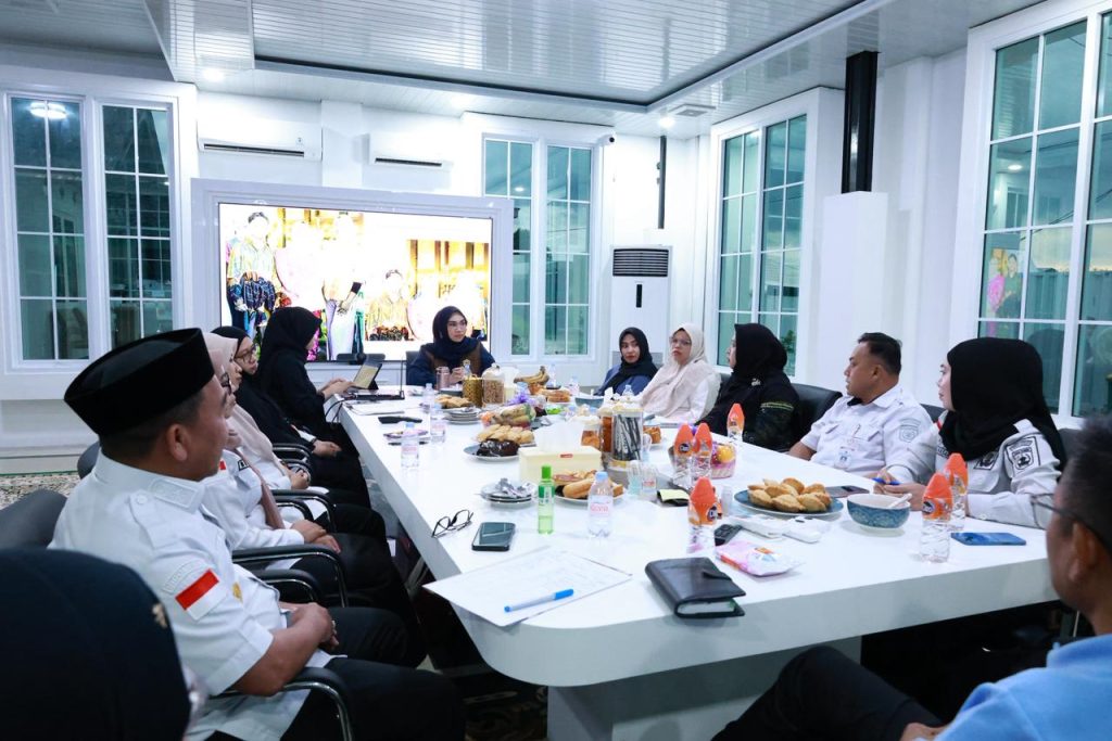 Dekranasda Tanah Bumbu Catat Lonjakan Penjualan Kain Tenun Hingga 210 Persen