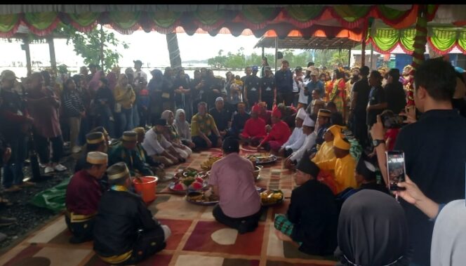 Festival Budaya Kampung Nelayan 2025 di Sarang Tiung Dapat Apresiasi Pemkab Kotabaru