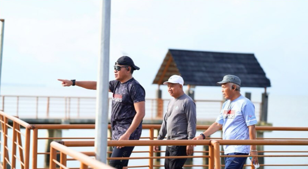 Tinjau Pantai Batakan Baru, Bupati Tala Ingatkan Keselamatan dan Kebersihan Wisata