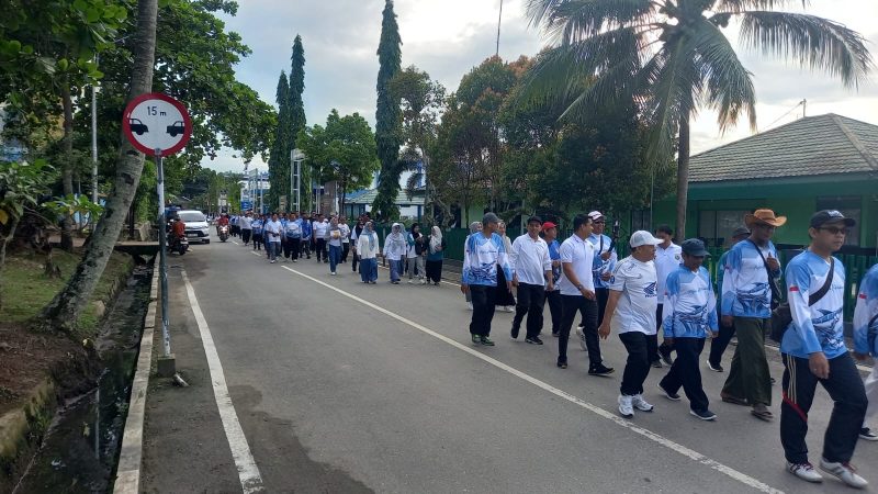 Jalan Sehat Kerukunan Warnai Peringatan HAB ke-80 Kemenag Kotabaru