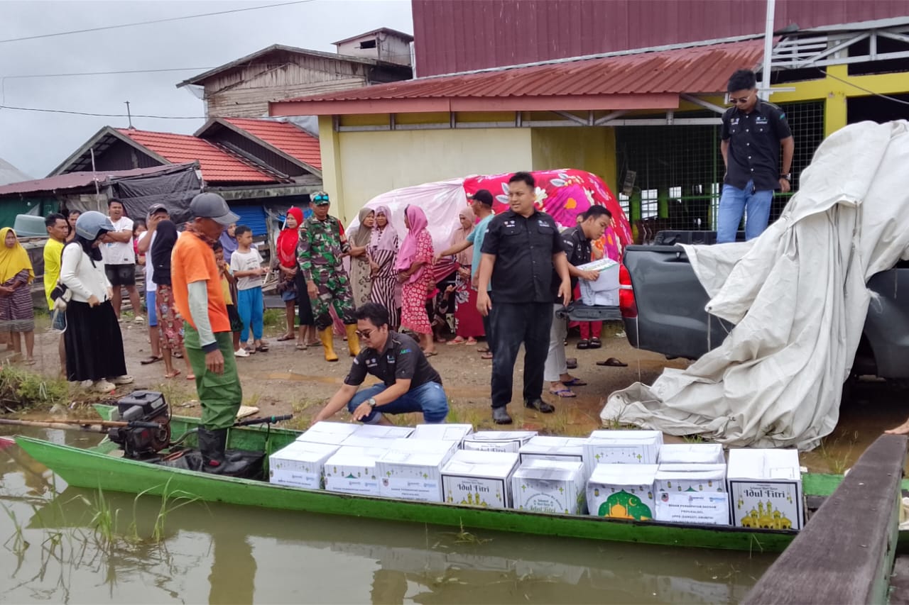 Ribuan Paket Bantuan Disalurkan ke Warga Terdampak Banjir di Labuan Amas Utara
