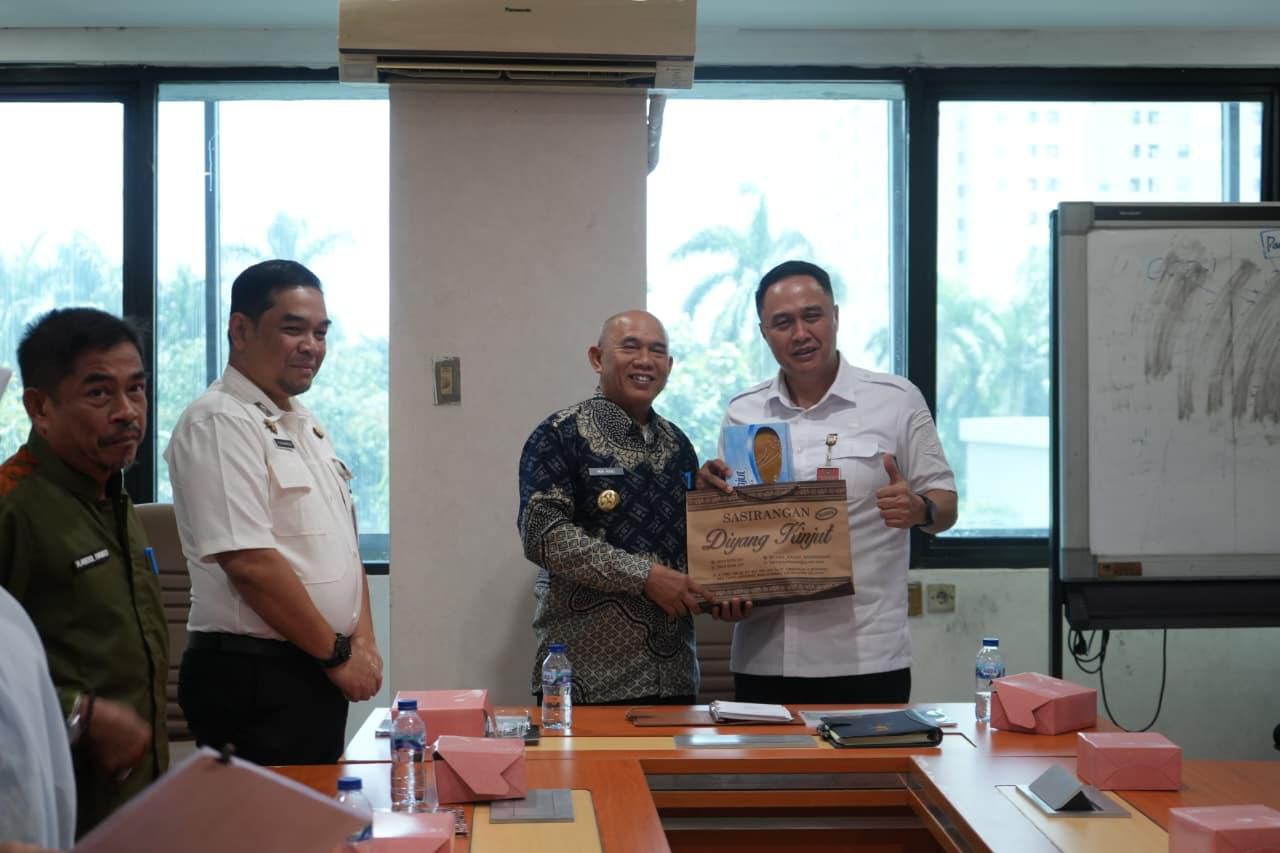 Bupati Kotabaru Bawa Program LSDP ke Kemendagri, Sampah Diarahkan Jadi Sumber Ekonomi