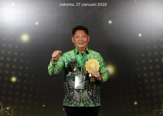 Pemkab Hulu Sungai Tengah Raih Penghargaan UHC Kategori Madya