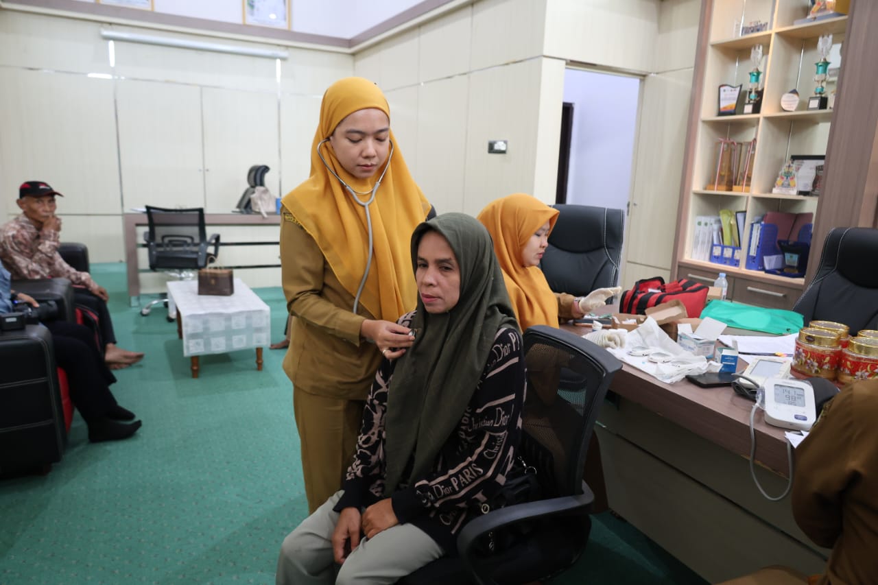 Bupati Andi Rudi Latif Dorong Bansos Berbasis Kesejahteraan Berkelanjutan