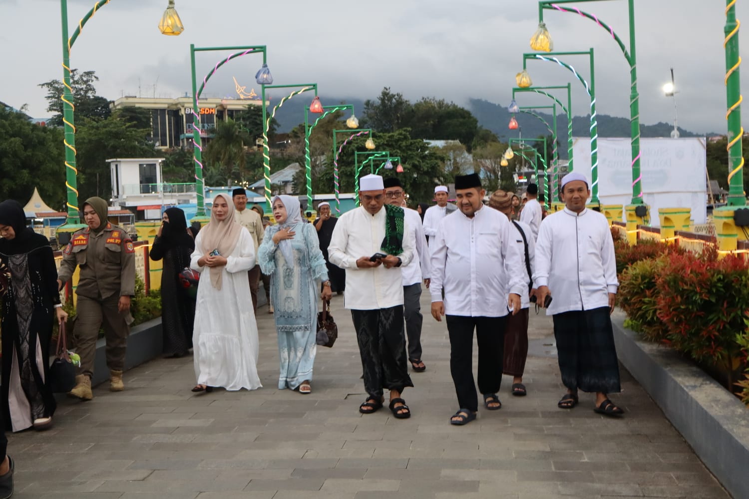 Sambut 2026, Pemkab Kotabaru Gelar Doa Bersama di Masjid Apung Siring Laut