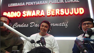 Bang Arul Tutup Aksi Sahur Bareng RSB dengan Kejutan Umroh