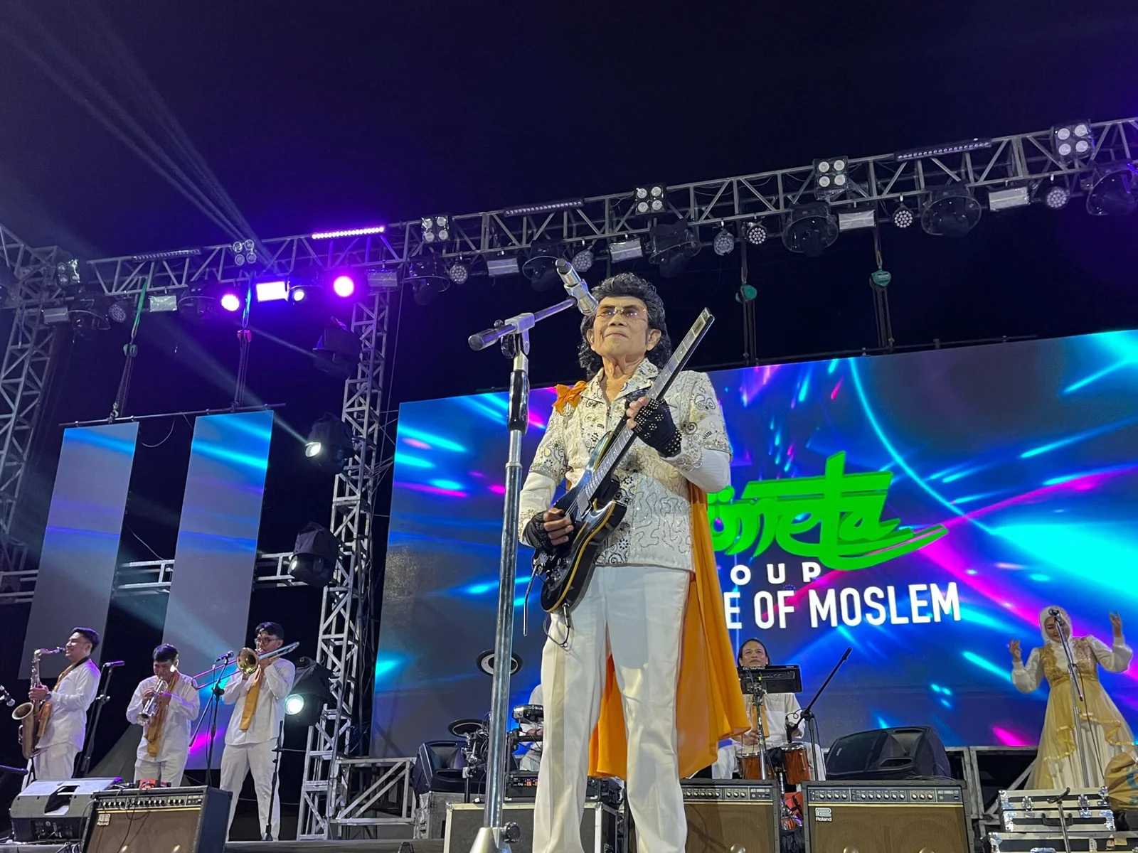 Rhoma Irama dan Soneta Sukses Hibur Warga di Panggung Mappanre Ri Tasi’e