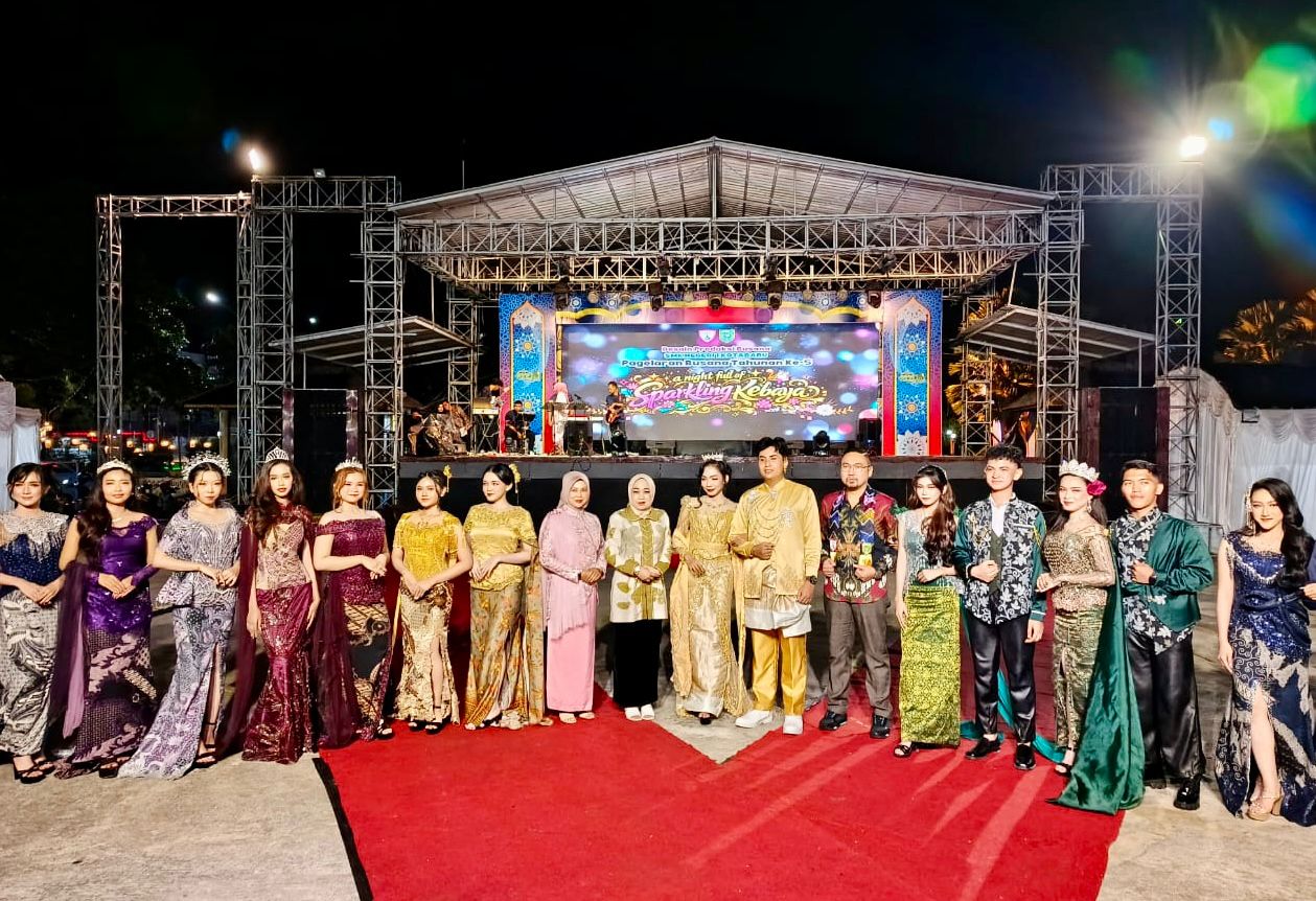 UKK Jadi Panggung Profesional, Siswa SMKN 1 Kotabaru Pamer Karya Busana