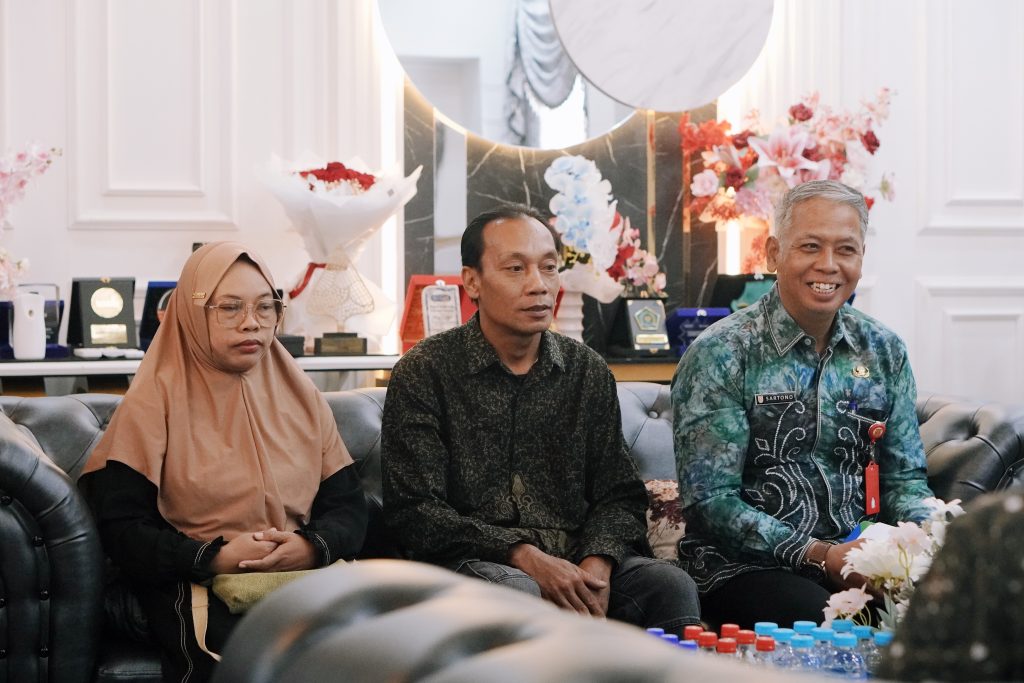 Pemkot Banjarbaru Salurkan Santunan BPJS Ketenagakerjaan untuk Ahli Waris Warga