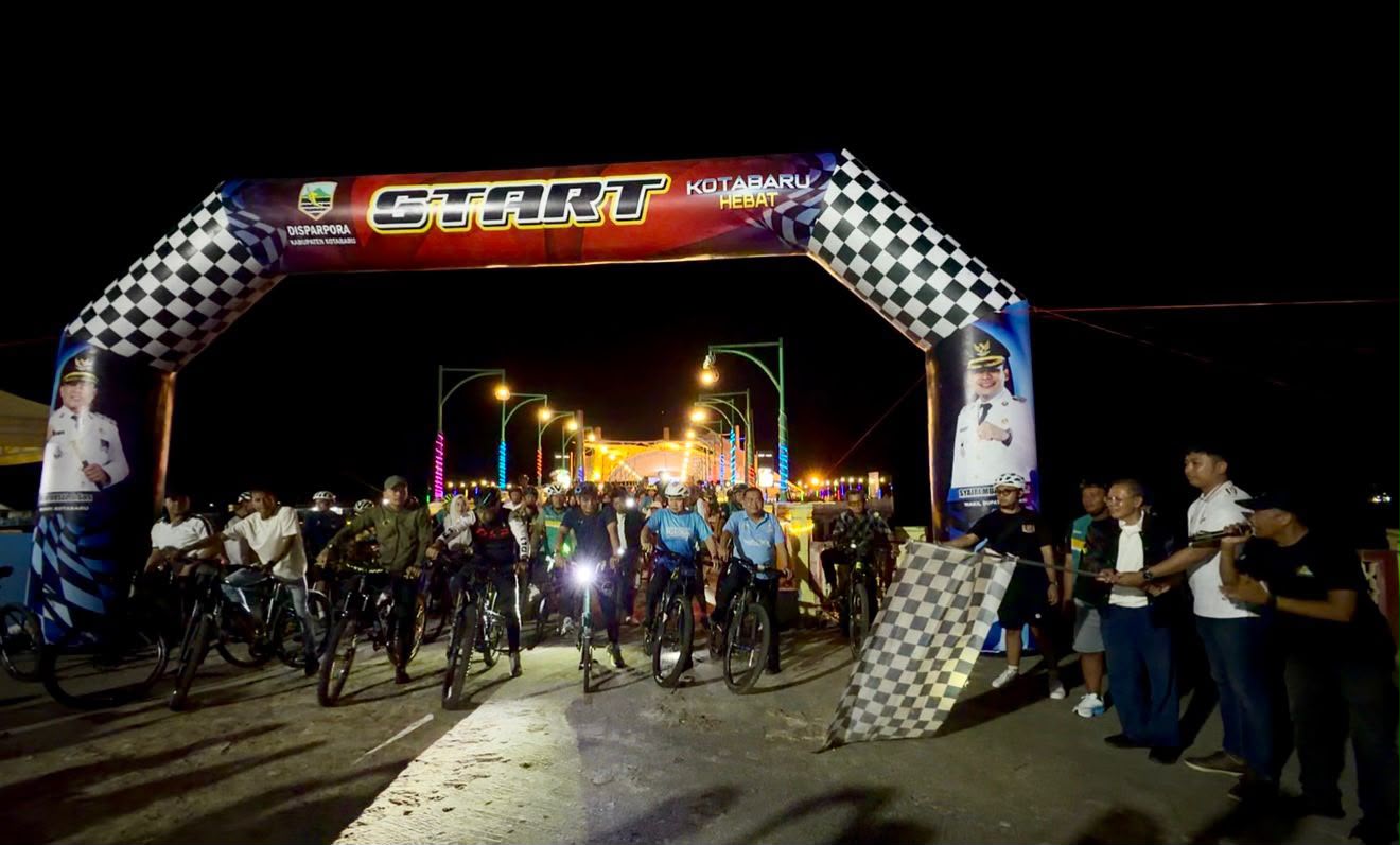 Ratusan Peserta Ramaikan Fun Bike Night Kotabaru Hebat di Siring Laut