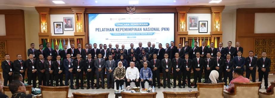 Pemkab Tanah Bumbu Kirim Dua ASN ke Pelatihan Kepemimpinan Nasional Tingkat II