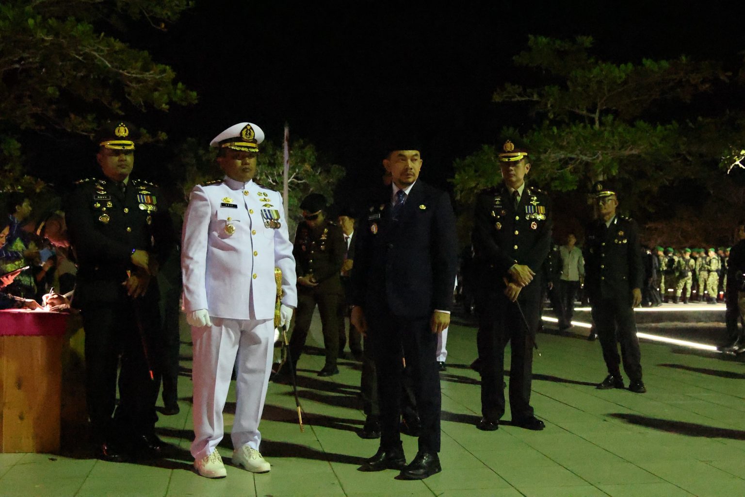Jelang HUT ke-81 RI, Bupati Tanah Bumbu Ikuti Renungan Suci di TMP Mattone
