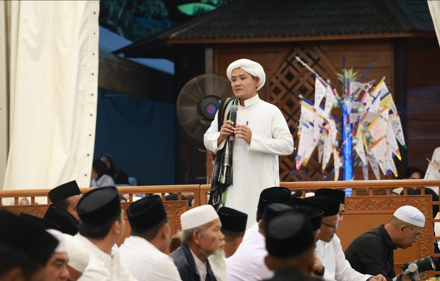 Hadiri Tabligh Akbar Maulid Nabi, Andi Irmayani Tekankan Pentingnya Akhlak Rasulullah
