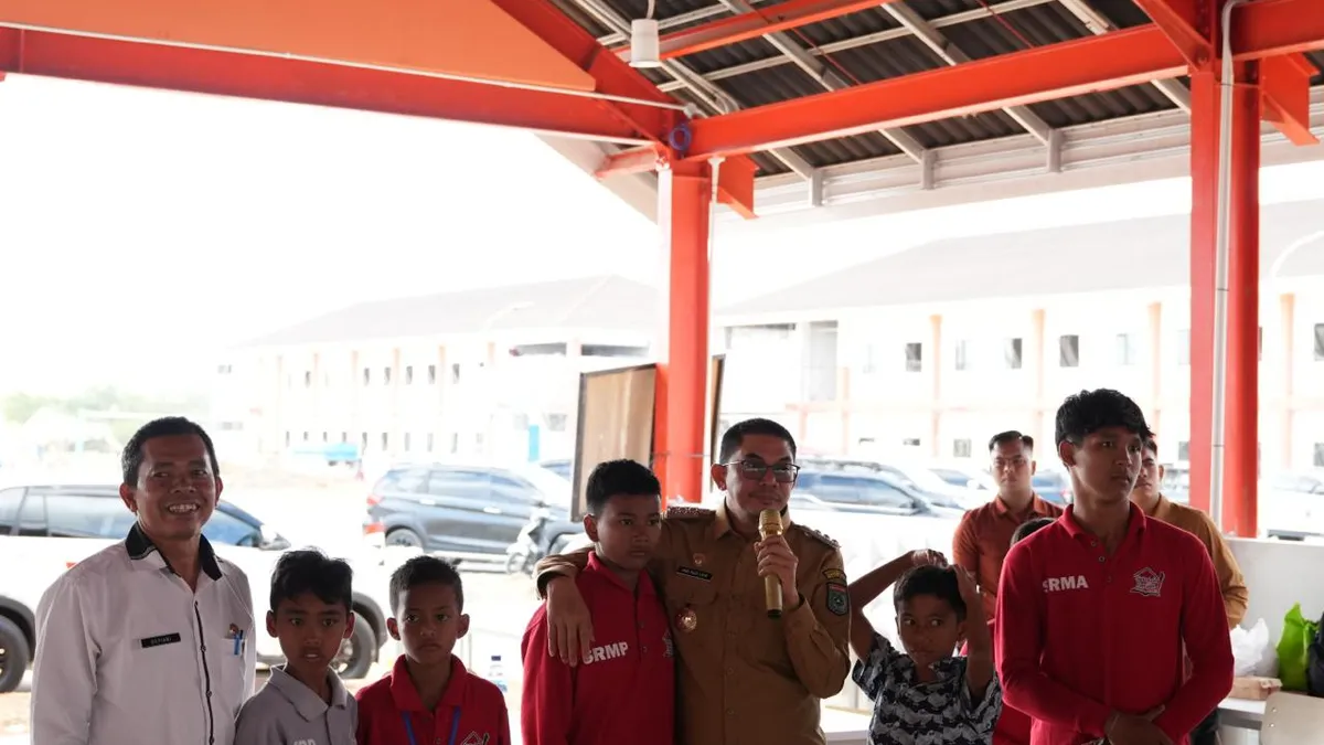 Temui Murid Sekolah Rakyat, Bang Arul Ajak Anak-anak Belajar Sungguh-Sungguh