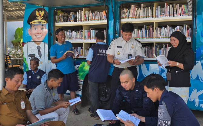Dispersip Tanah Bumbu Hadirkan Perpustakaan Keliling ke Lapas Batulicin