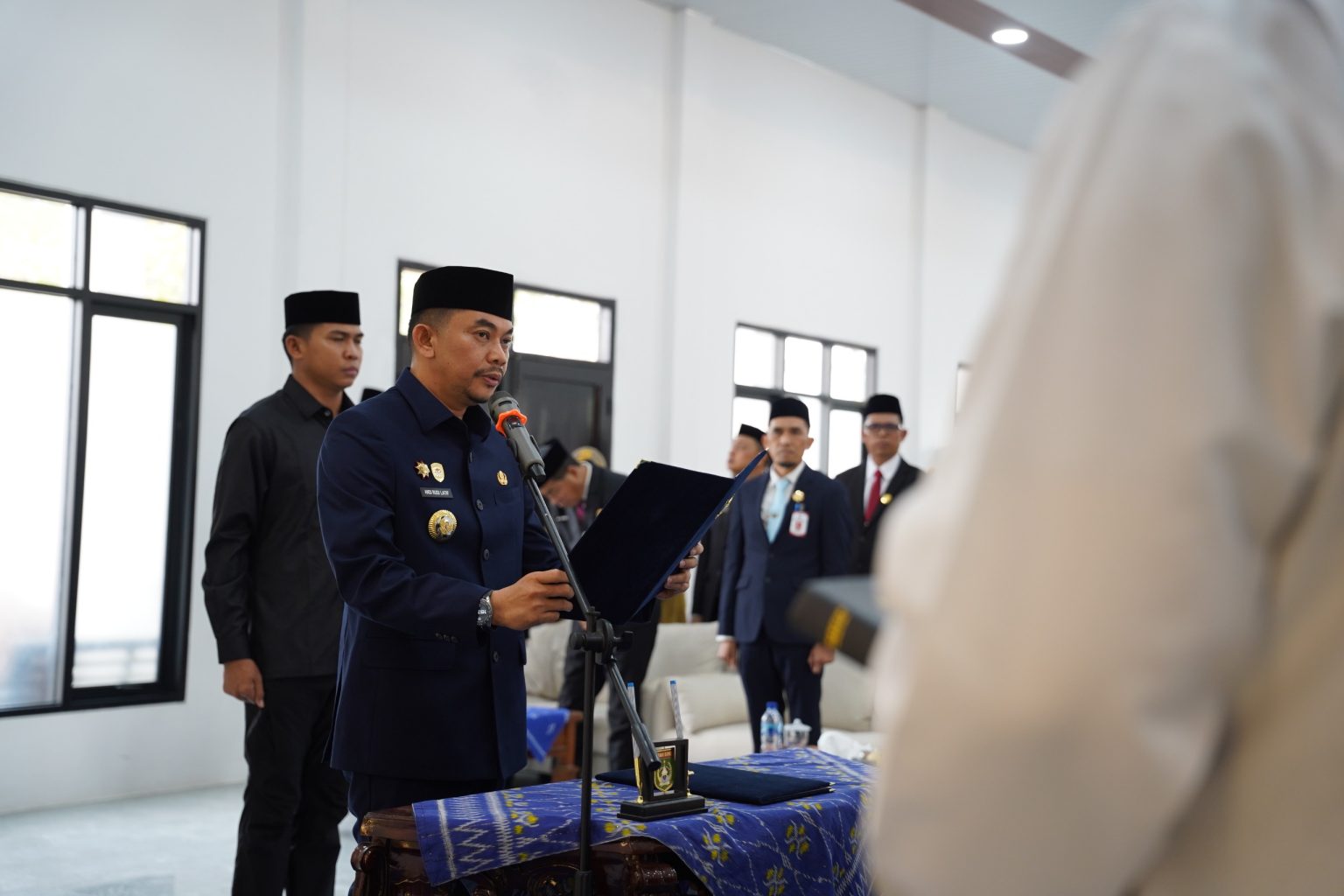 Lantik 10 Pejabat, Bupati Andi Rudi Latif Tekankan Program Harus Berdampak Nyata
