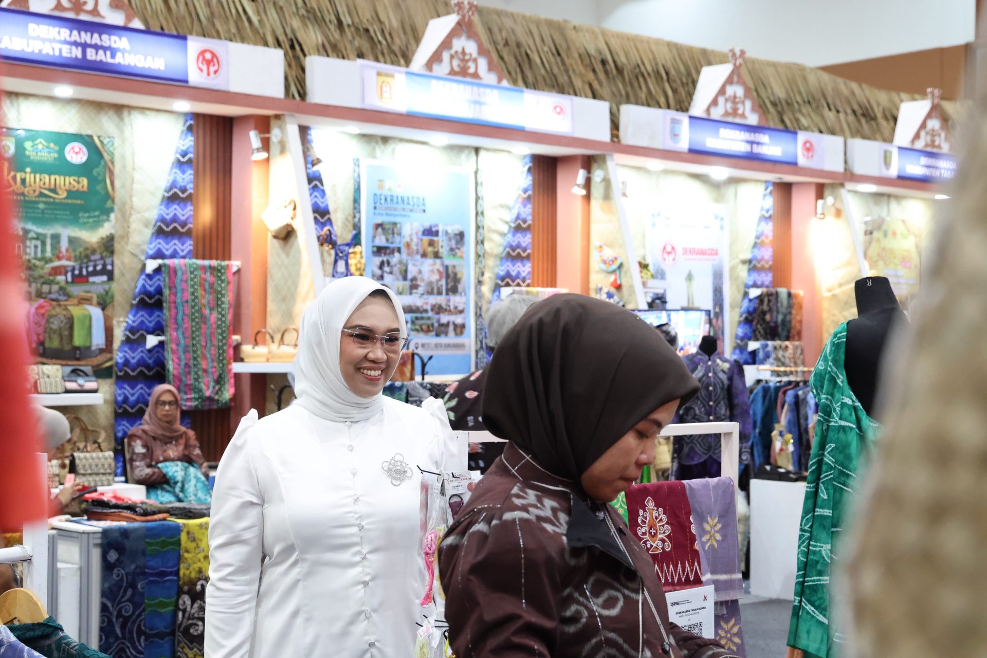Kriyanusa 2026 Ditutup, Tenun Pagatan Tanah Bumbu Makin Dikenal di Tingkat Nasional